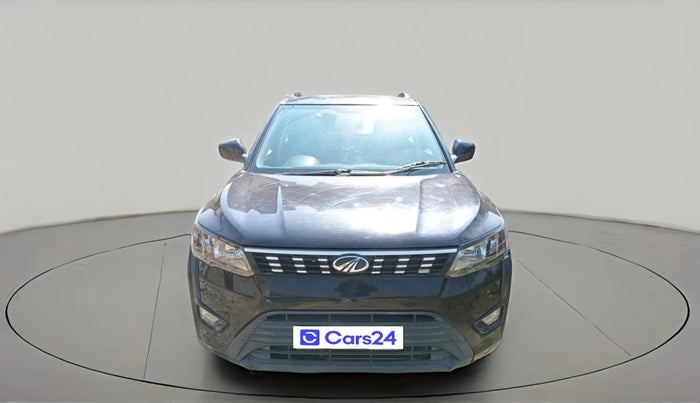 2022 Mahindra XUV300 W6 1.2 PETROL, Petrol, Manual, 25,932 km, exterior