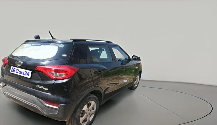 2022 Mahindra XUV300 W6 1.2 PETROL, Petrol, Manual, 25,932 km, exterior