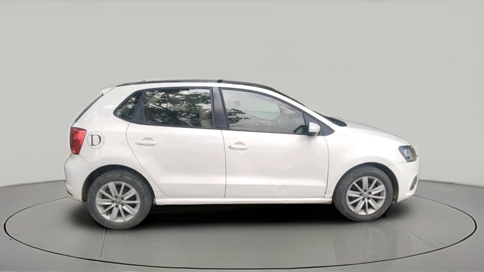 2016 Volkswagen Polo HIGHLINE1.5L, Diesel, Manual, 1,24,566 km, exterior