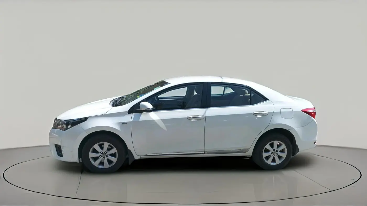 2015 Toyota Corolla Altis G CVT PETROL, Petrol, Automatic, 1,18,310 km, exterior