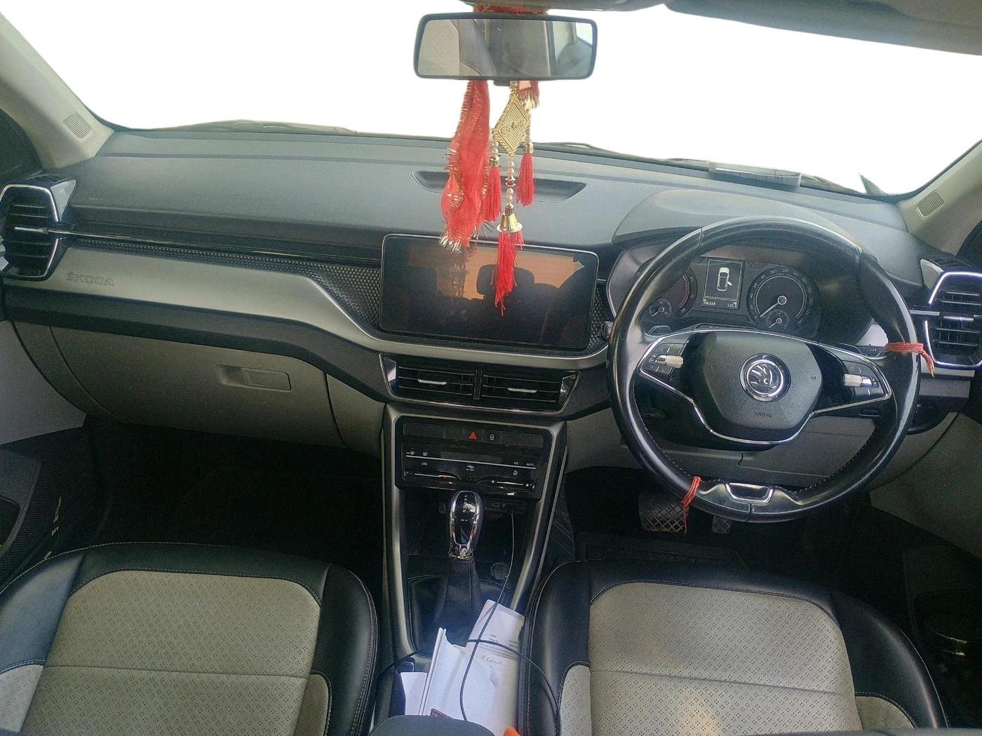 2022 Skoda KUSHAQ AMBITION 1.0L TSI AT, Petrol, Automatic, 1,06,334 km, interior