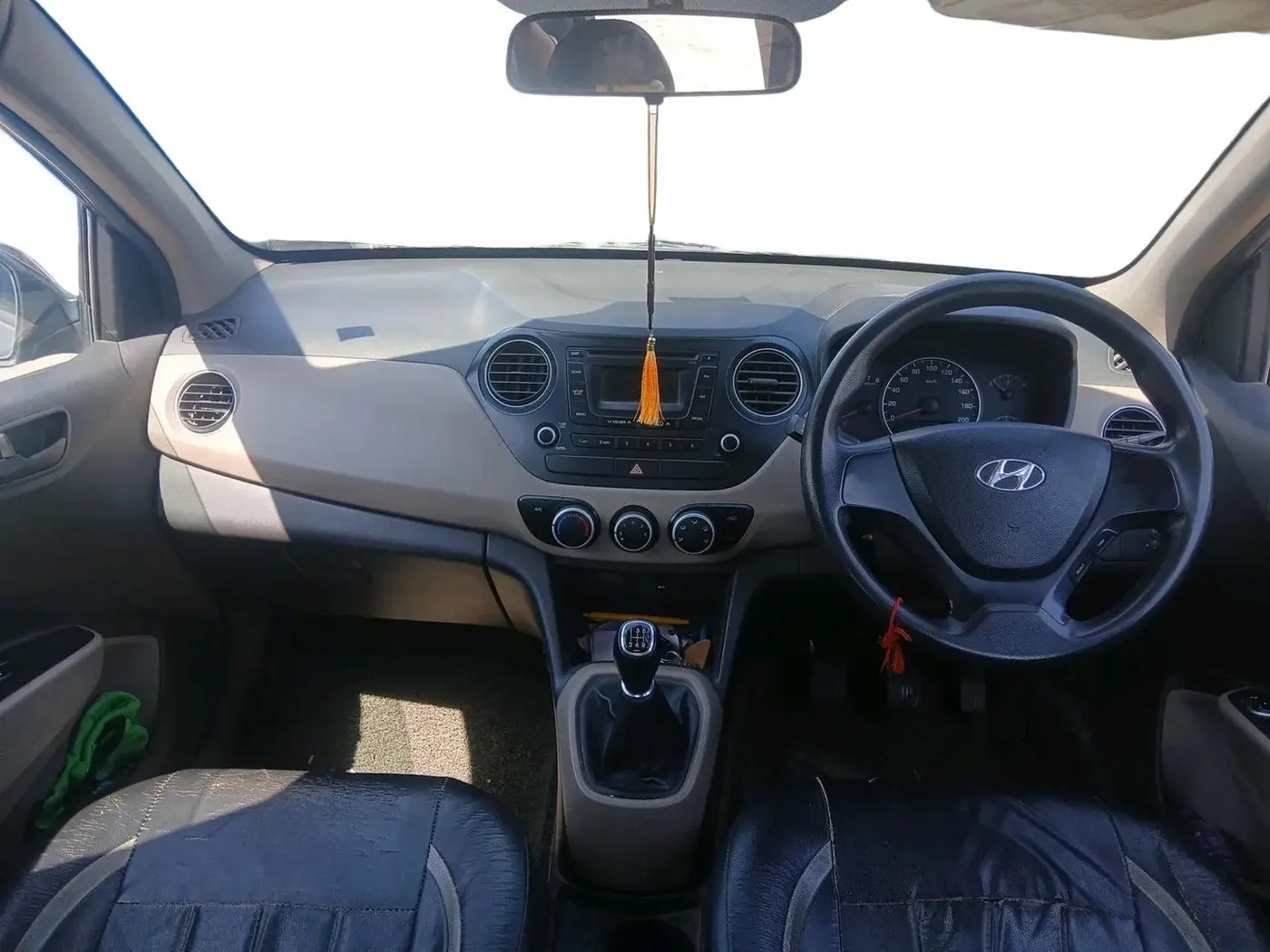 2014 Hyundai Grand i10 SPORTZ 1.2 KAPPA VTVT, Petrol, Manual, 63,050 km, interior