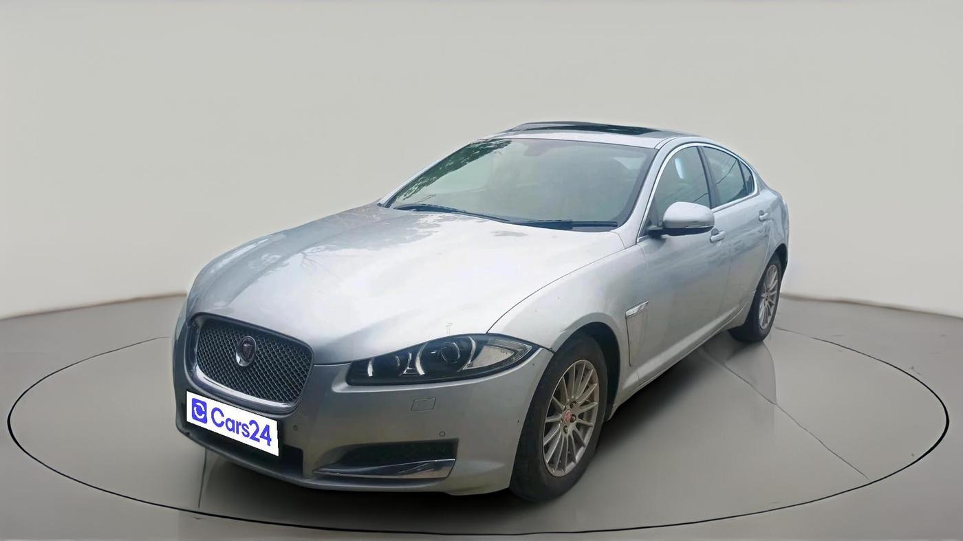 2014 Jaguar XF 2.2 DIESEL LUXURY, Diesel, Automatic, 1,30,999 km, exterior