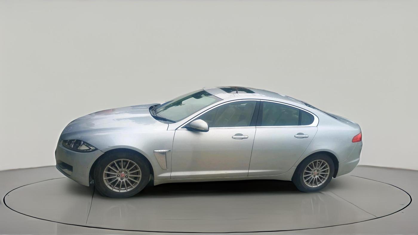 2014 Jaguar XF 2.2 DIESEL LUXURY, Diesel, Automatic, 1,30,999 km, exterior