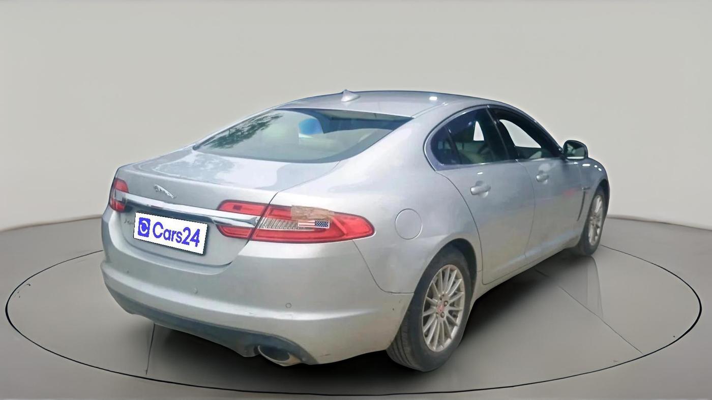 2014 Jaguar XF 2.2 DIESEL LUXURY, Diesel, Automatic, 1,30,999 km, exterior