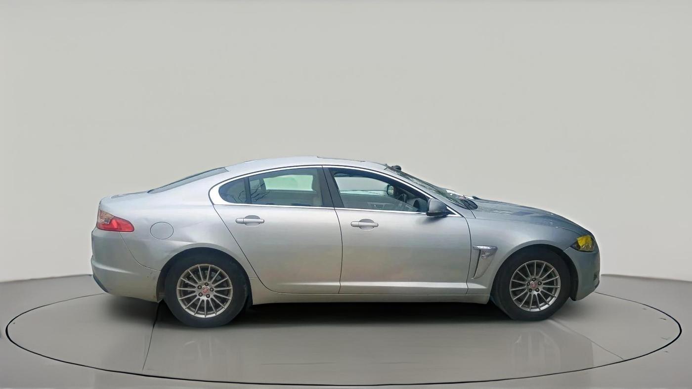 2014 Jaguar XF 2.2 DIESEL LUXURY, Diesel, Automatic, 1,30,999 km, exterior
