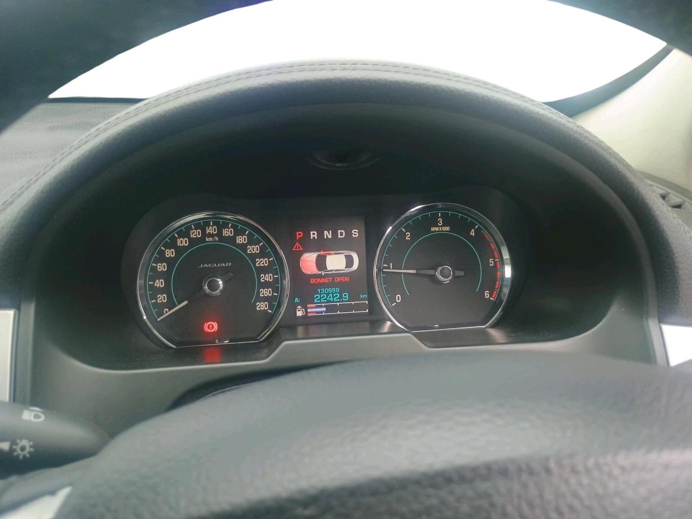 2014 Jaguar XF 2.2 DIESEL LUXURY, Diesel, Automatic, 1,30,999 km, interior