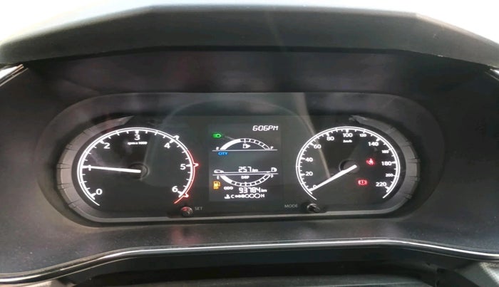 2022 Tata Harrier XT PLUS 2.0L KRYOTEC DARK EDITON, Diesel, Manual, 93,784 km, interior