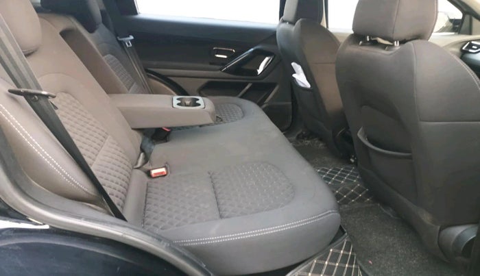 2022 Tata Harrier XT PLUS 2.0L KRYOTEC DARK EDITON, Diesel, Manual, 93,784 km, interior