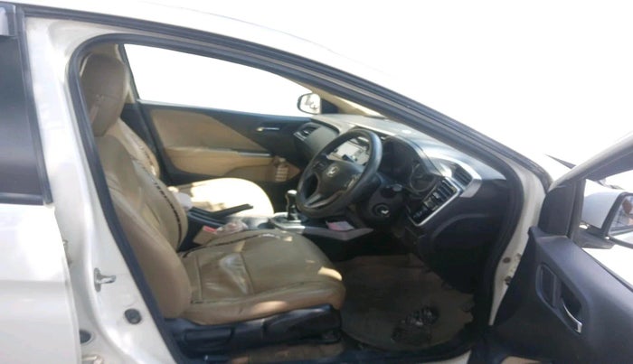 2016 Honda City 1.5L I-DTEC V, Diesel, Manual, 1,54,329 km, interior