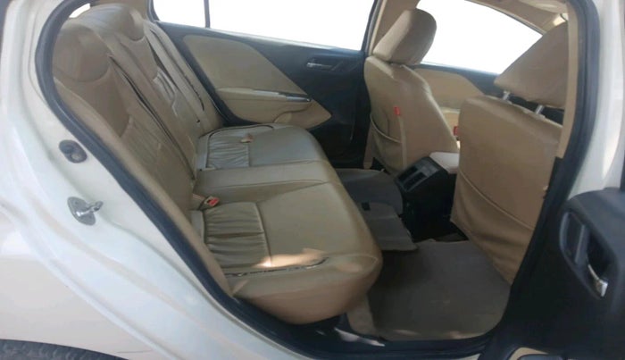 2016 Honda City 1.5L I-DTEC V, Diesel, Manual, 1,54,329 km, interior