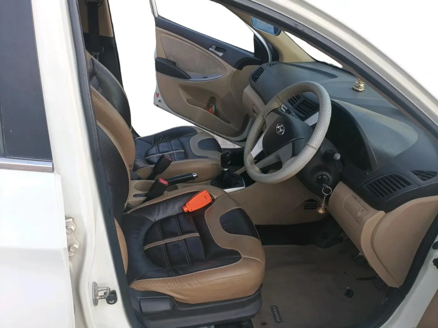 2012 Hyundai Verna FLUIDIC 1.4 CRDI, Diesel, Manual, 65,009 km, interior
