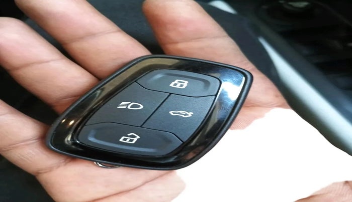 2022 Tata PUNCH ACCOMPLISHED AMT, Petrol, Automatic, 39,212 km, interior