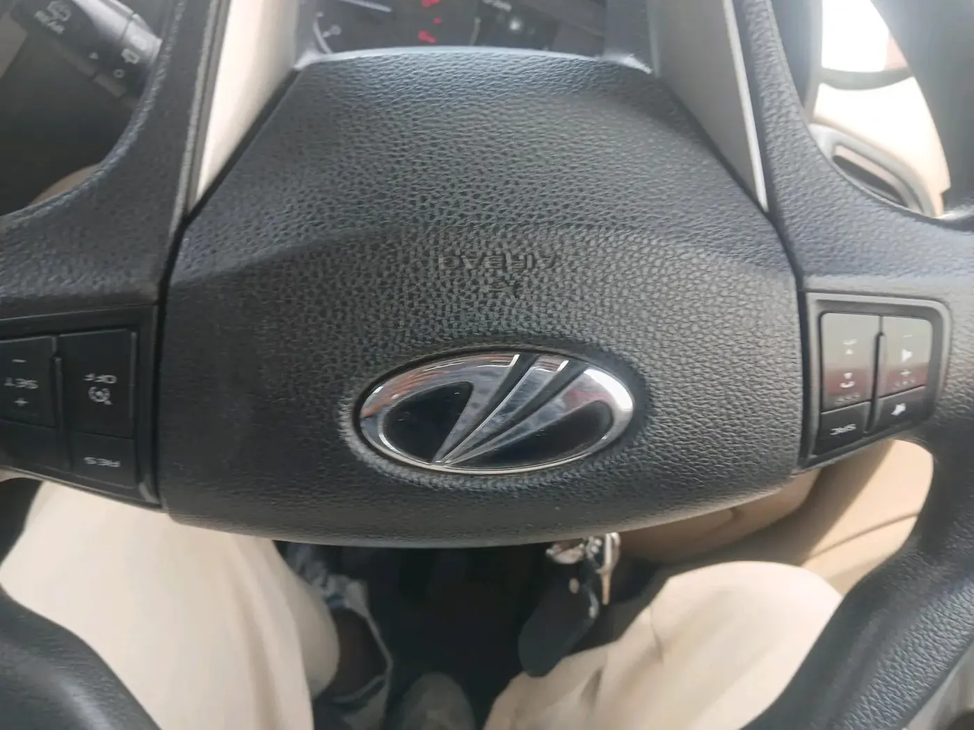 2020 Mahindra BOLERO NEO N 10, Diesel, Manual, 1,13,081 km, interior