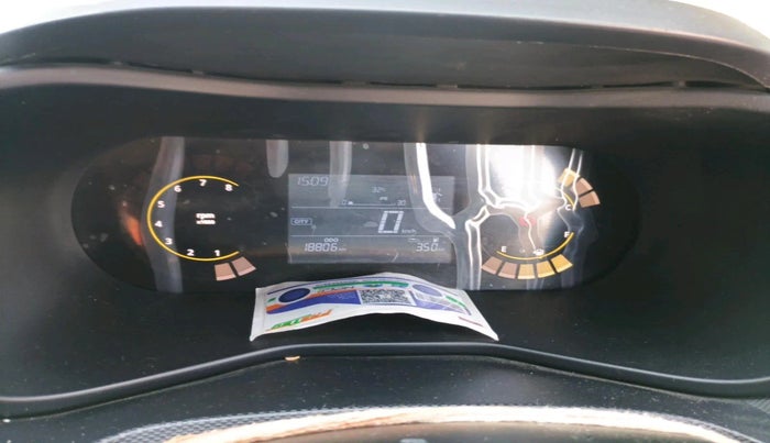 2025 Tata NEXON CREATIVE + SUNROOF 1.2 PETROL, Petrol, Manual, 18,806 km, interior