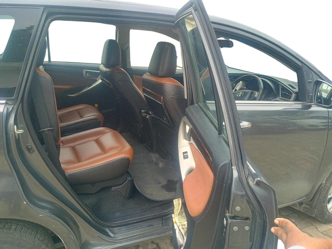 2018 Toyota Innova Crysta 2.8 ZX AT 7 STR, Diesel, Automatic, 1,49,779 km, interior