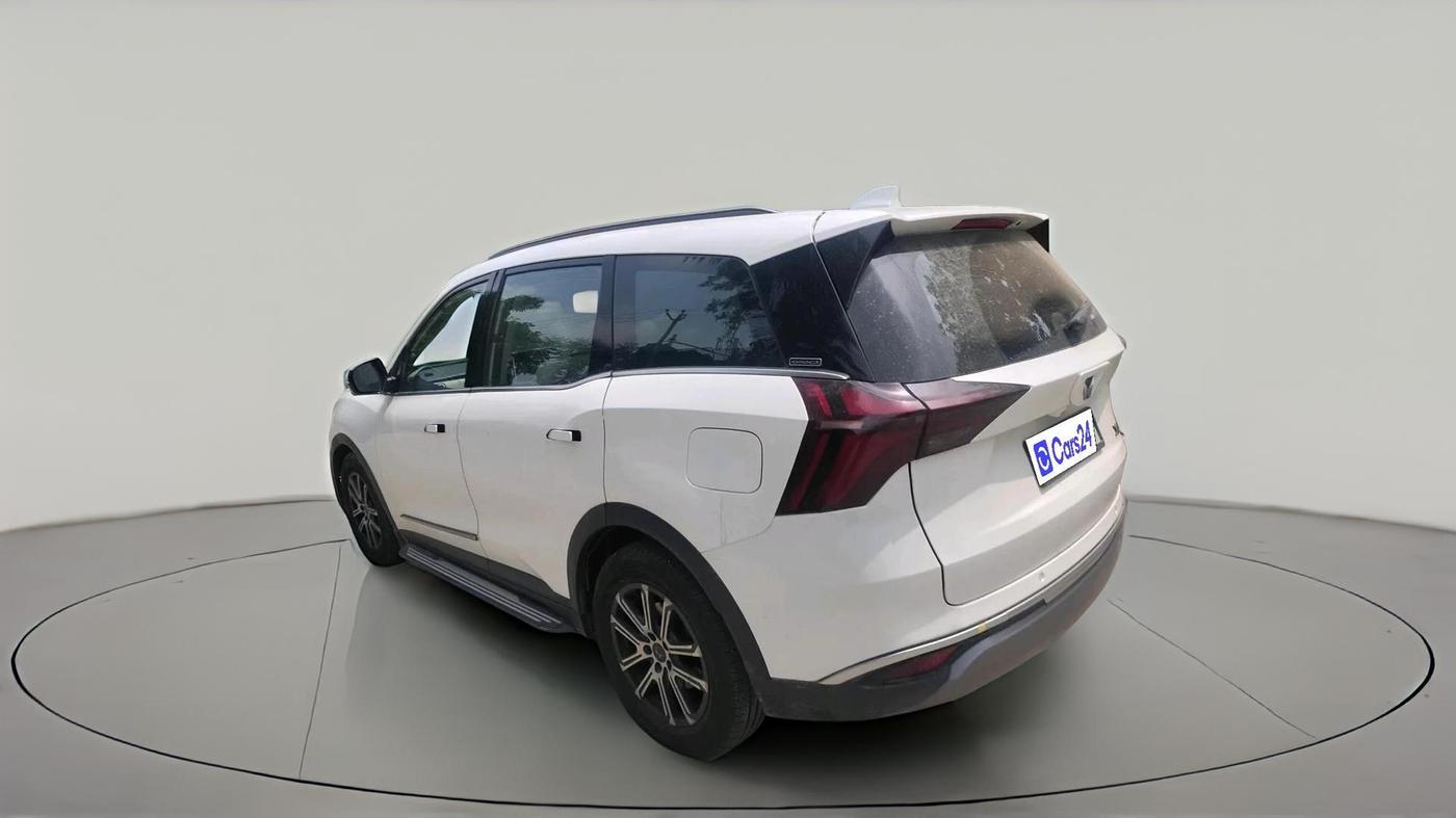 2023 Mahindra XUV700 AX 7 LUXURY D AWD AT 7 STR, Diesel, Automatic, 78,784 km, exterior
