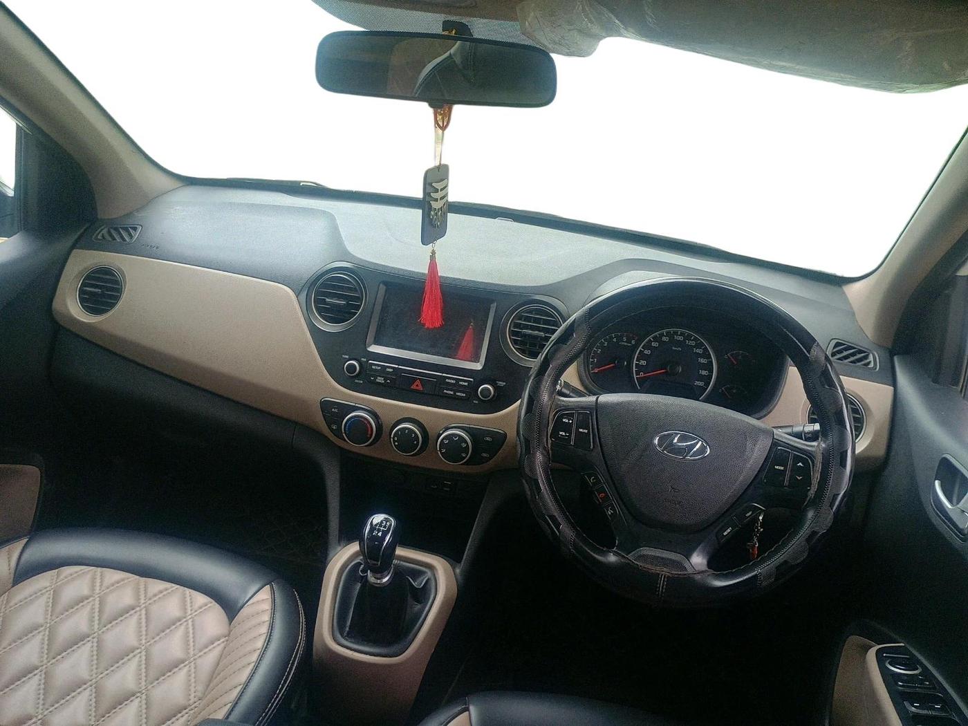 2018 Hyundai Grand i10 SPORTZ U2 1.2 CRDI, Diesel, Manual, 2,53,719 km, interior