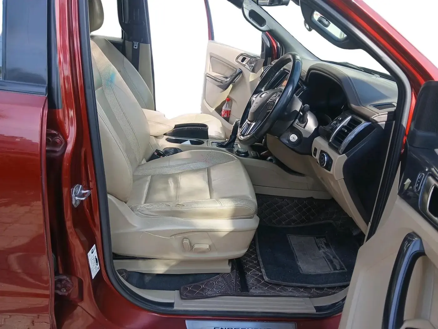 2018 Ford Endeavour TITANIUM 3.2 4X4 AT, Diesel, Automatic, 98,181 km, interior