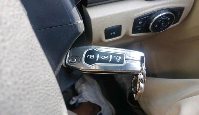 2018 Ford Endeavour TITANIUM 3.2 4X4 AT, Diesel, Automatic, 98,181 km, interior