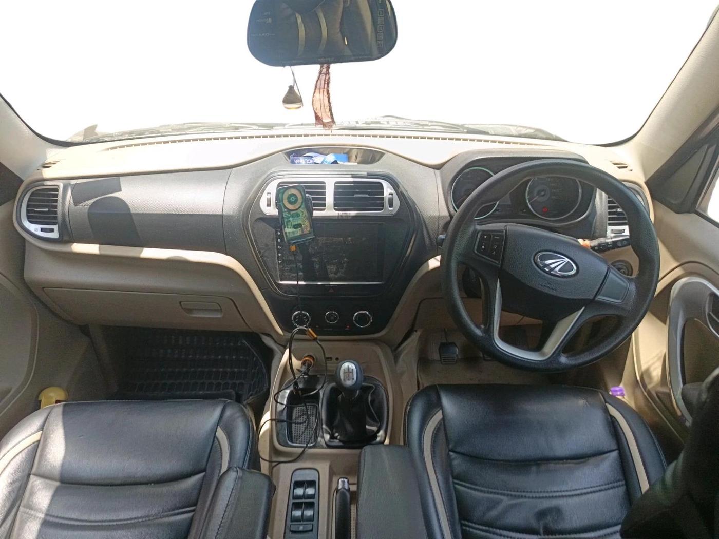 2016 Mahindra TUV300 T8, Diesel, Manual, 1,88,537 km, interior