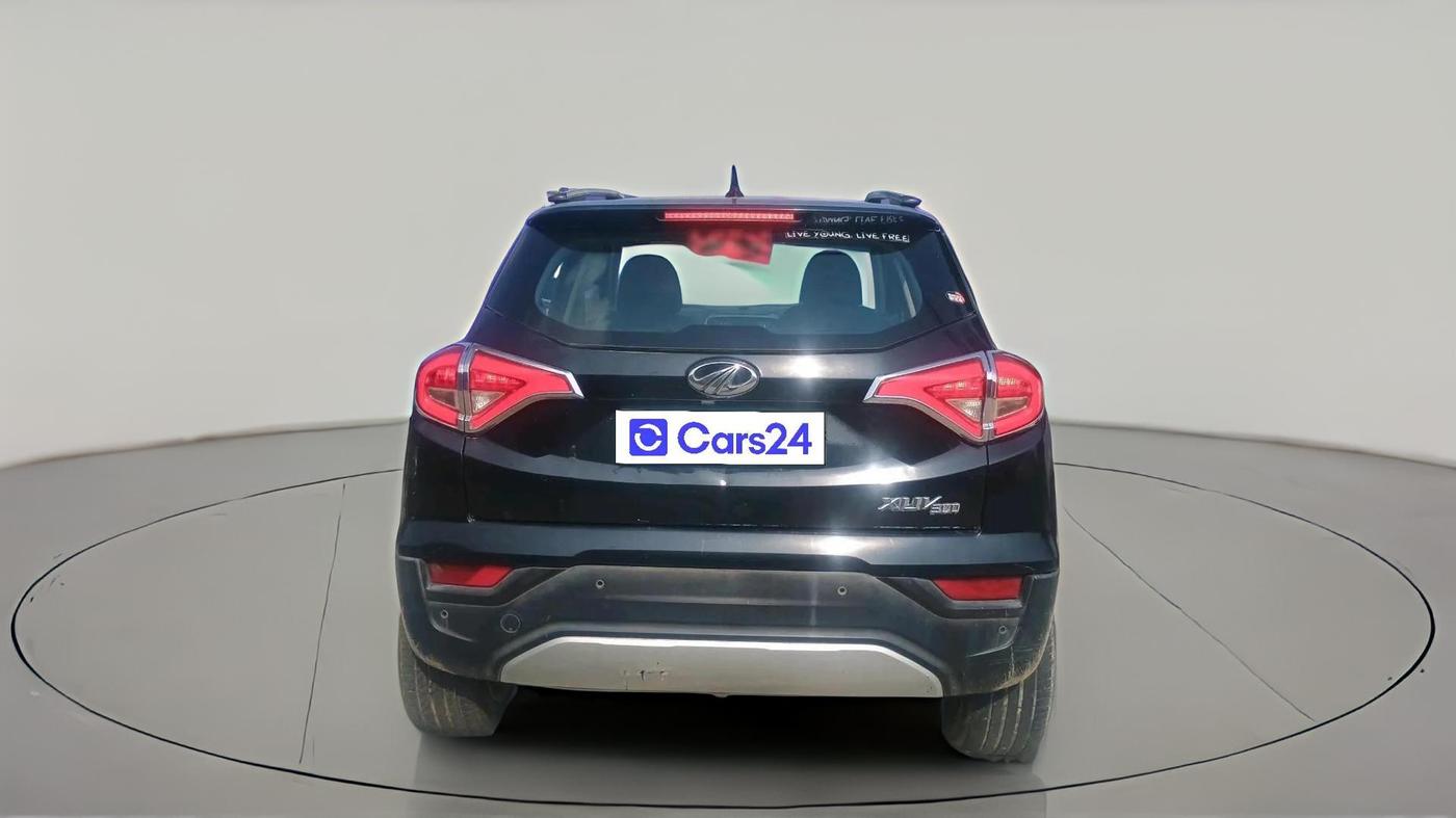 2020 Mahindra XUV300 W6 1.5 Diesel, Diesel, Manual, 51,677 km, exterior