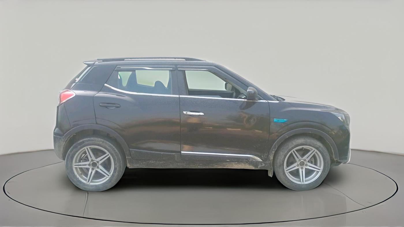 2020 Mahindra XUV300 W6 1.5 Diesel, Diesel, Manual, 51,677 km, exterior