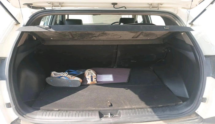 2018 Hyundai Creta SX AT 1.6 DIESEL, Diesel, Automatic, 88,236 km, exterior