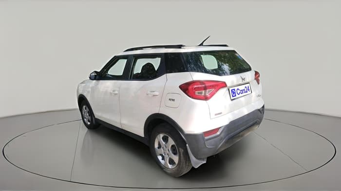 2023 Mahindra XUV300 W6 1.2 PETROL AMT, Petrol, Automatic, 20,195 km, exterior