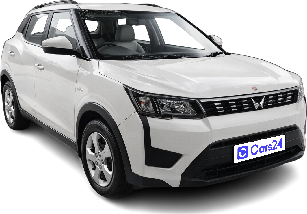 2023 Mahindra XUV300 - SUV - Petrol - Automatic - ₹9.40 lakh