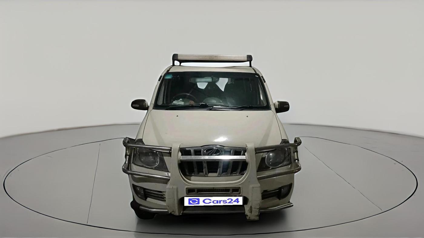 2011 Mahindra Xylo E8 ABS AIRBAG BS-III, Diesel, Manual, 1,52,427 km, exterior