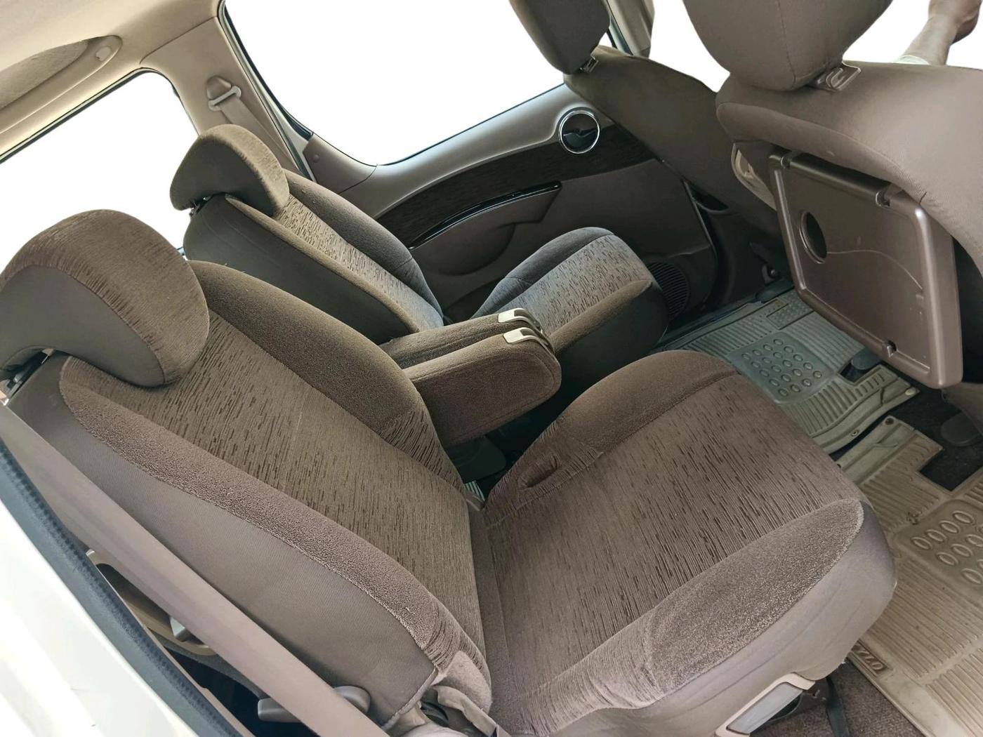 2011 Mahindra Xylo E8 ABS AIRBAG BS-III, Diesel, Manual, 1,52,427 km, interior