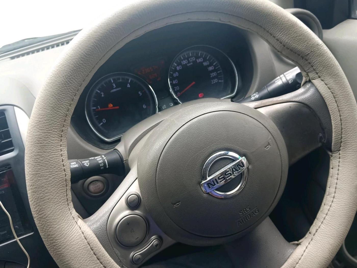 2011 Nissan Sunny XV DIESEL, Diesel, Manual, 2,36,574 km, interior