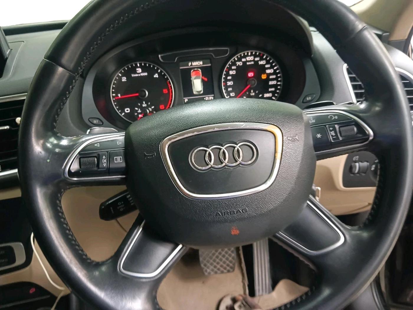 2015 Audi Q3 35 TDI Quattro, Diesel, Automatic, 1,10,206 km, interior