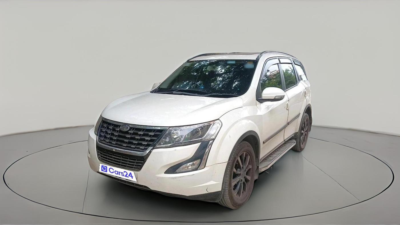 2018 Mahindra XUV500 W11, Diesel, Manual, 1,19,649 km, exterior