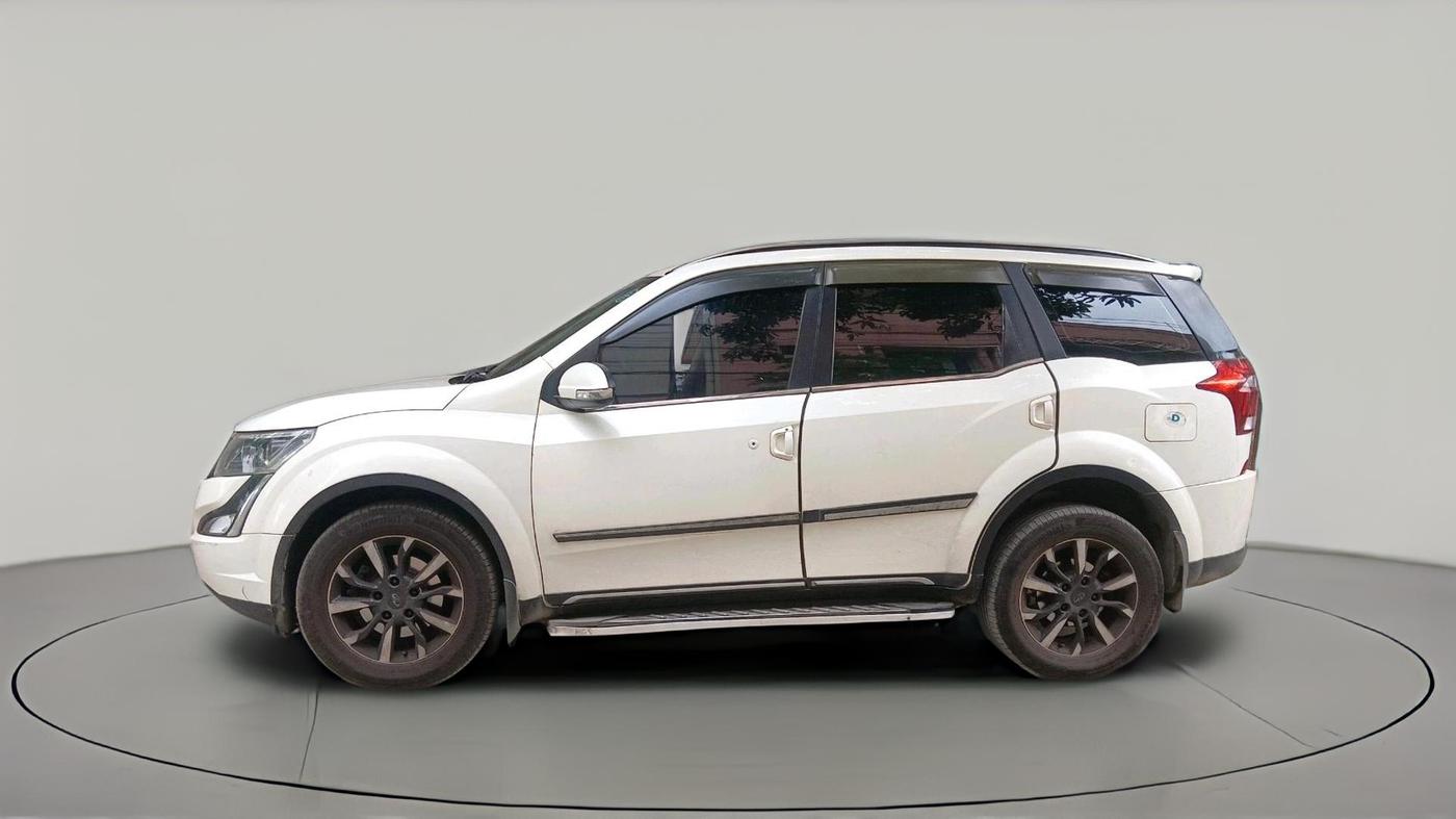 2018 Mahindra XUV500 W11, Diesel, Manual, 1,19,649 km, exterior