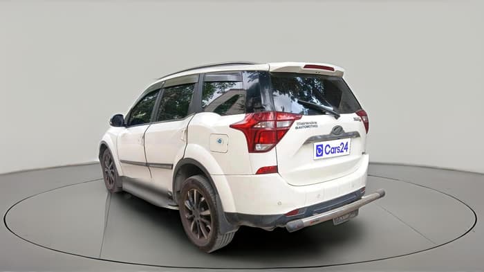 2018 Mahindra XUV500 W11, Diesel, Manual, 1,19,649 km, exterior