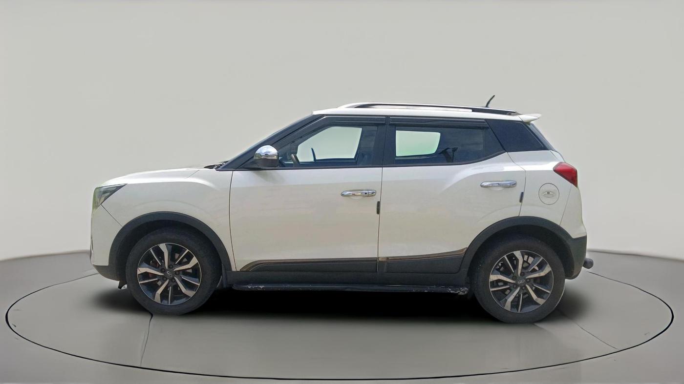 2019 Mahindra XUV300 W8 (O) 1.5 DIESEL, Diesel, Manual, 1,62,606 km, exterior