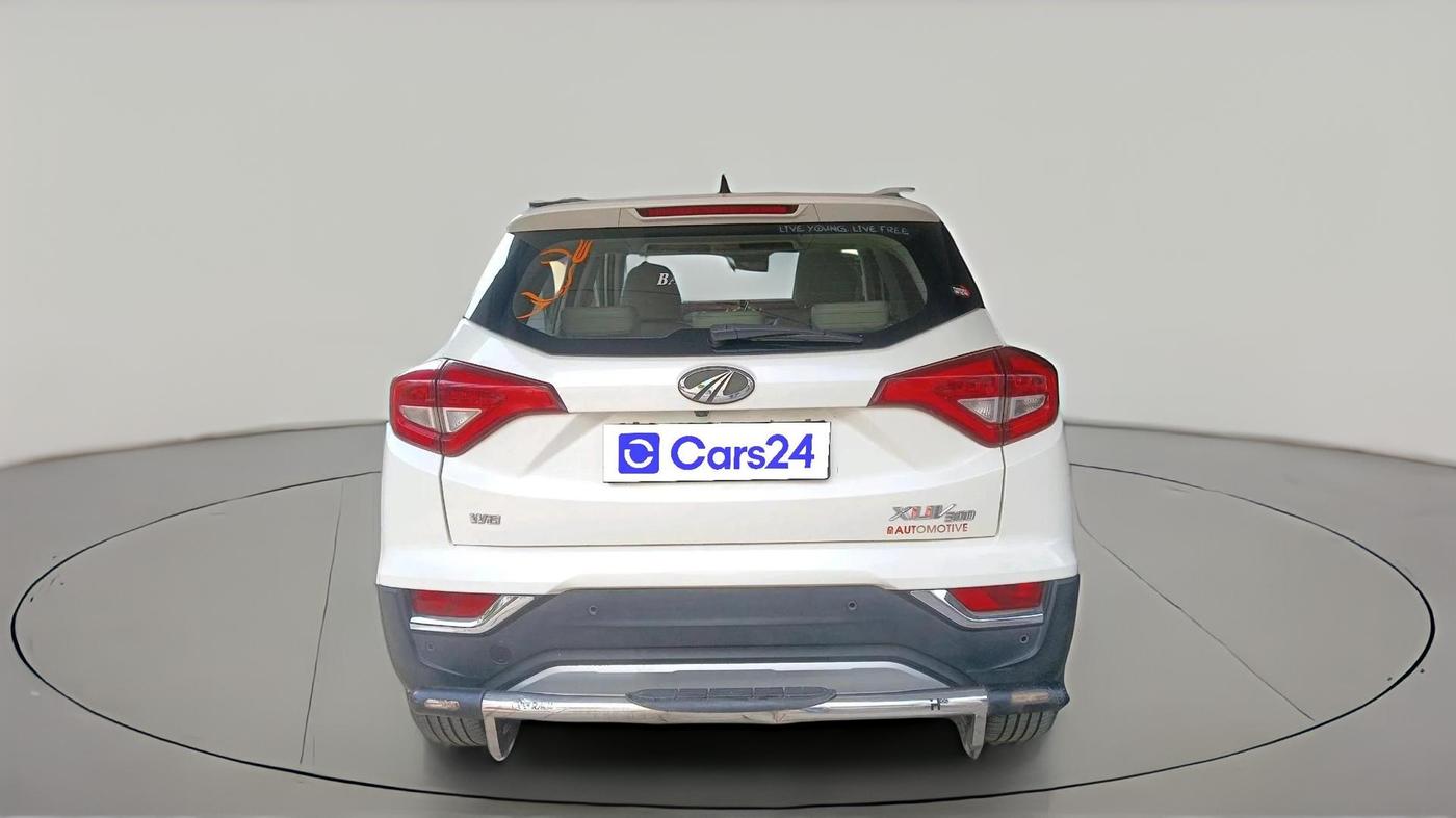 2019 Mahindra XUV300 W8 (O) 1.5 DIESEL, Diesel, Manual, 1,62,606 km, exterior