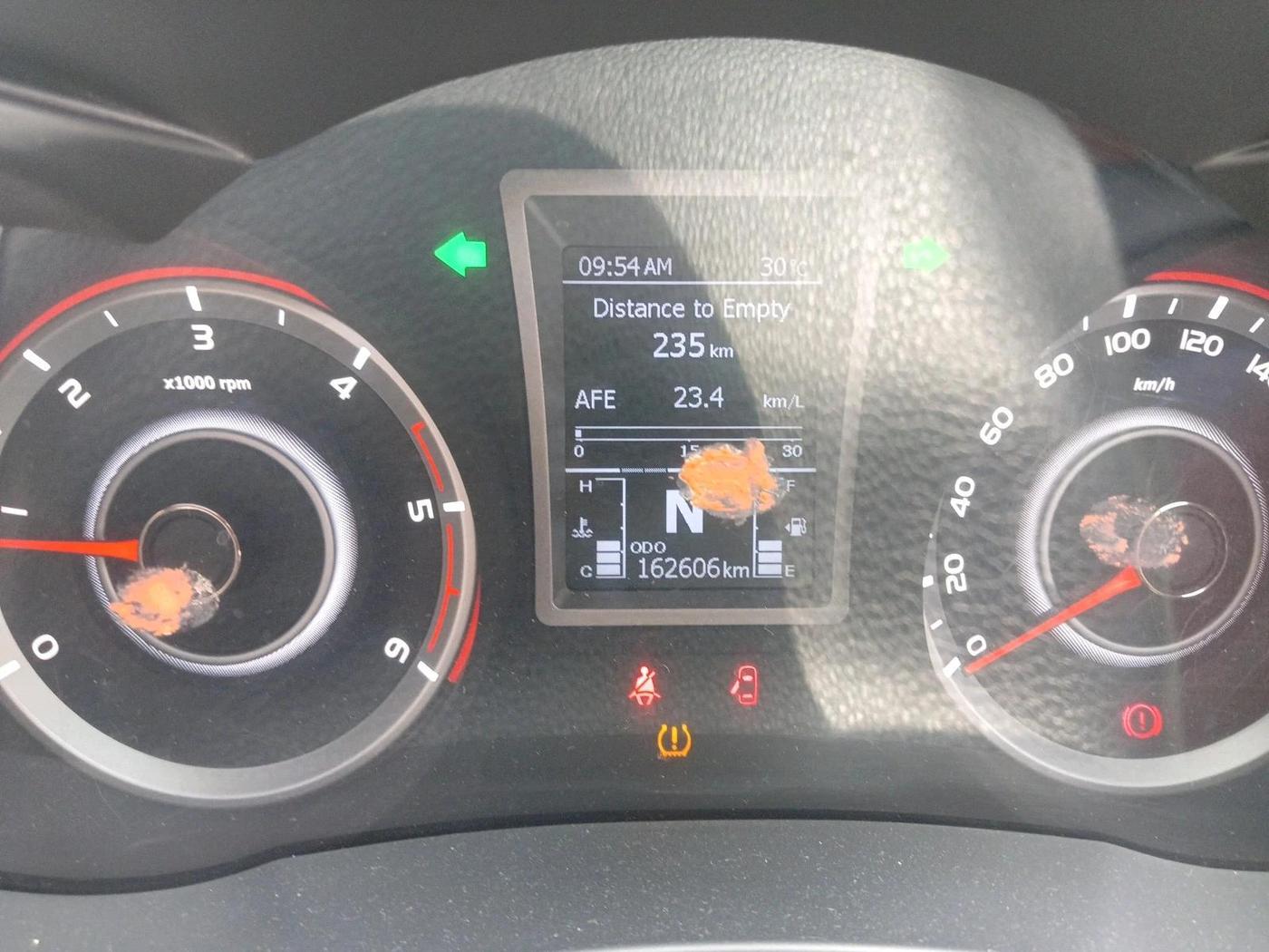 2019 Mahindra XUV300 W8 (O) 1.5 DIESEL, Diesel, Manual, 1,62,606 km, interior