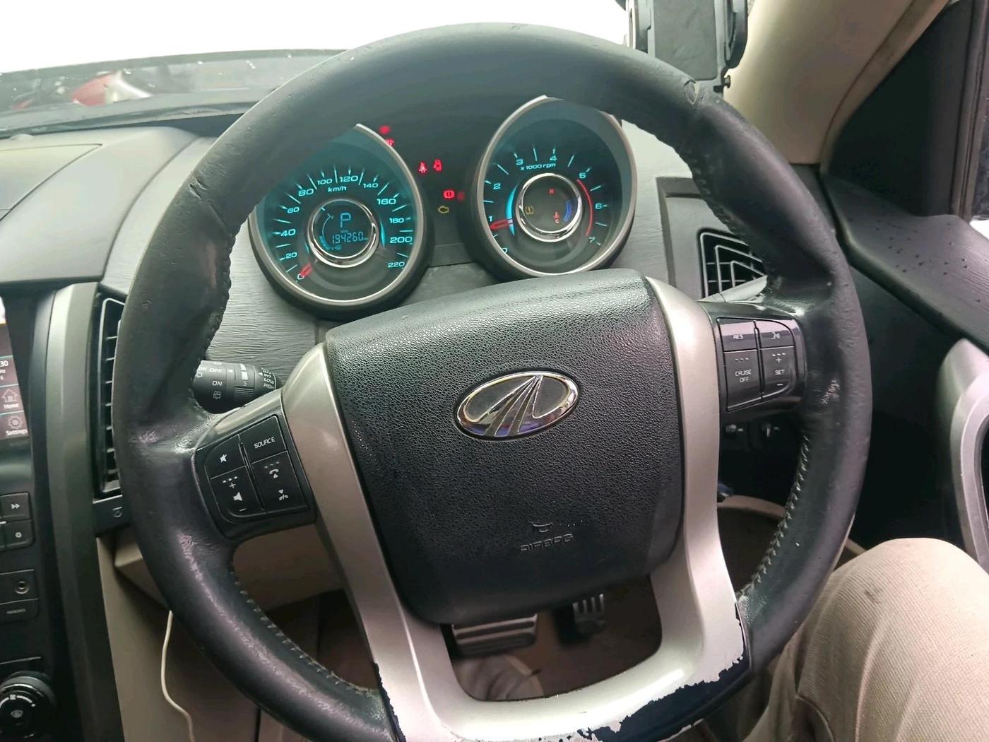 2016 Mahindra XUV500 W10 AT, Diesel, Automatic, 1,94,260 km, interior