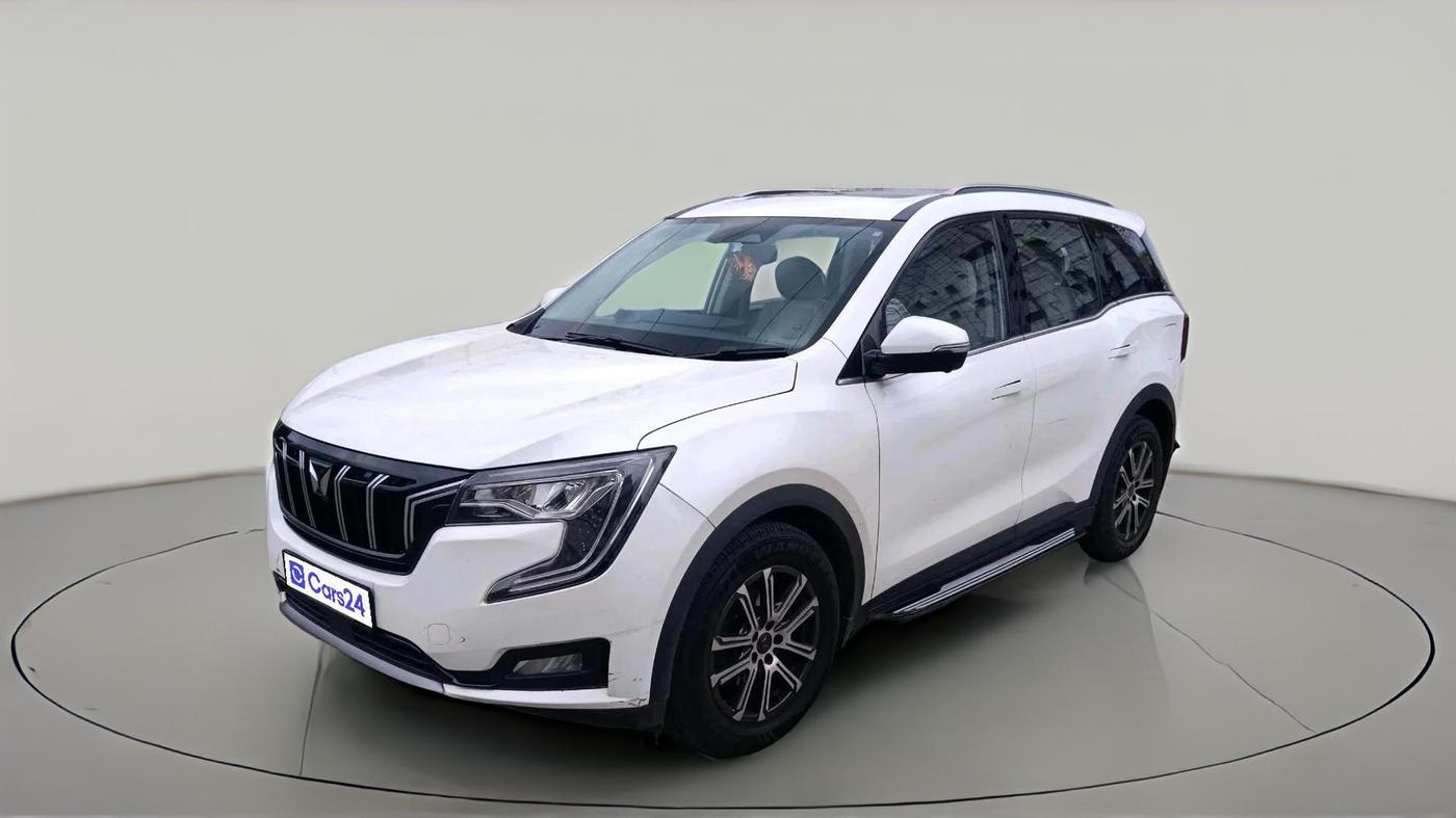 2023 Mahindra XUV700 AX 7 LUXURY D AT 7 STR, Diesel, Automatic, 67,726 km, exterior
