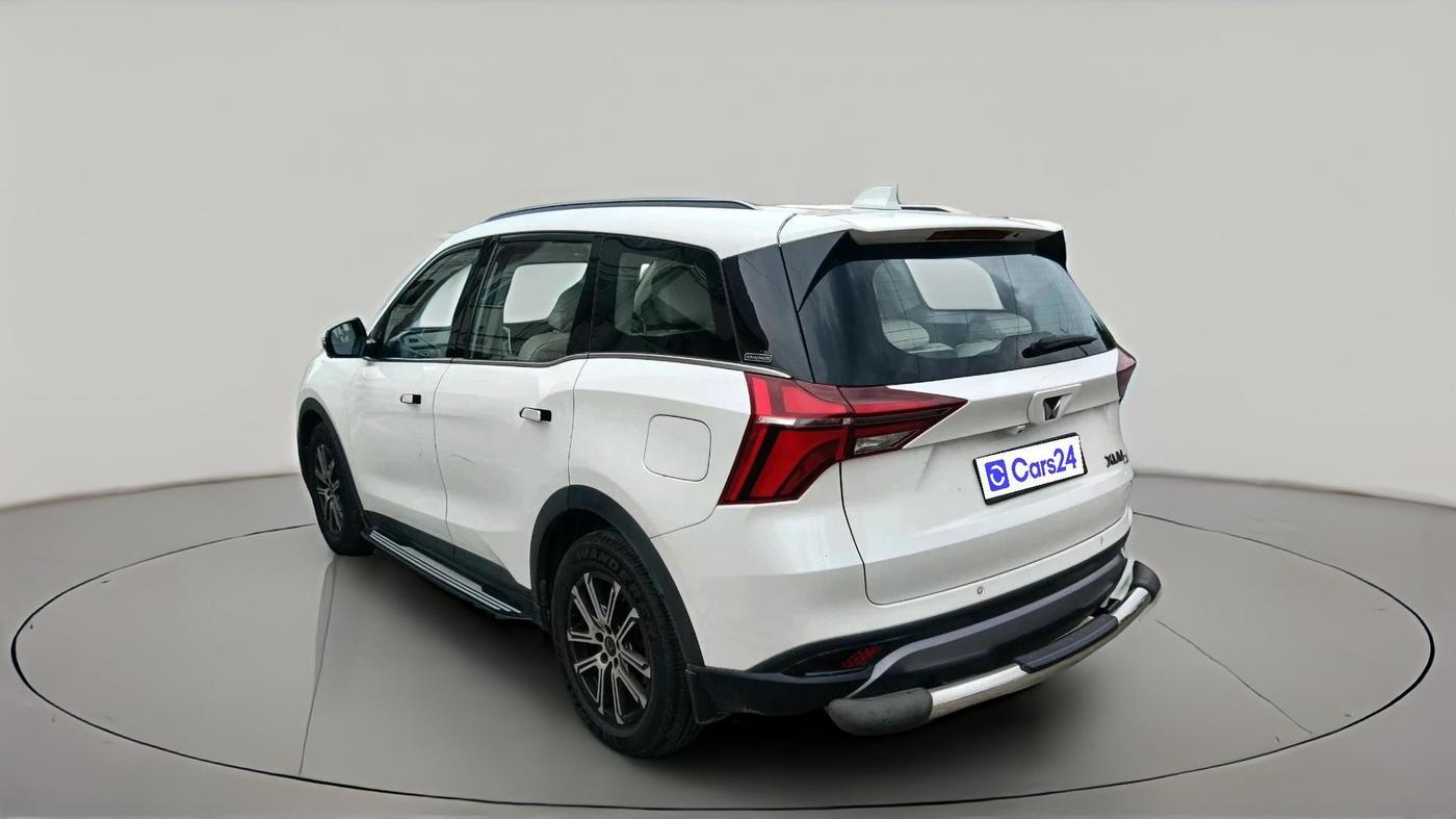 2023 Mahindra XUV700 AX 7 LUXURY D AT 7 STR, Diesel, Automatic, 67,726 km, exterior