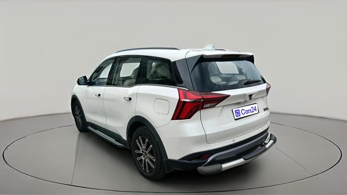 2023 Mahindra XUV700 AX 7 LUXURY D AT 7 STR, Diesel, Automatic, 67,726 km, exterior