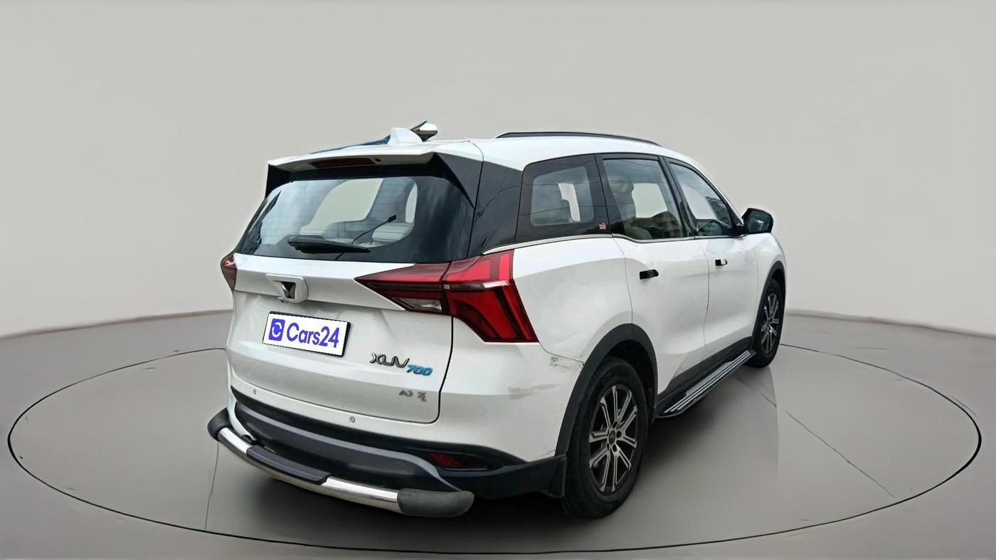 2023 Mahindra XUV700 AX 7 LUXURY D AT 7 STR, Diesel, Automatic, 67,726 km, exterior
