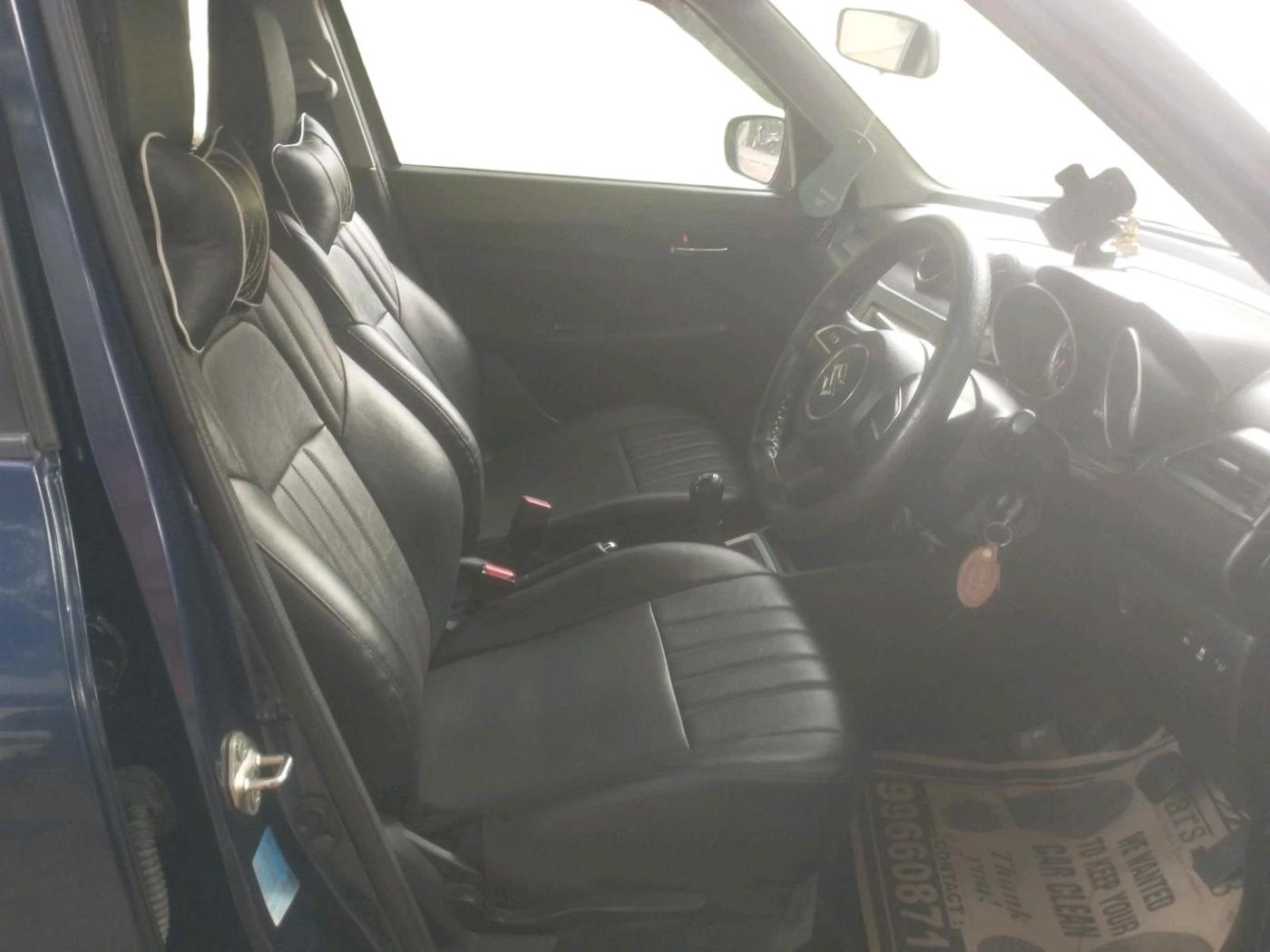 2023 Maruti Swift VXI, Petrol, Manual, 17,603 km, interior