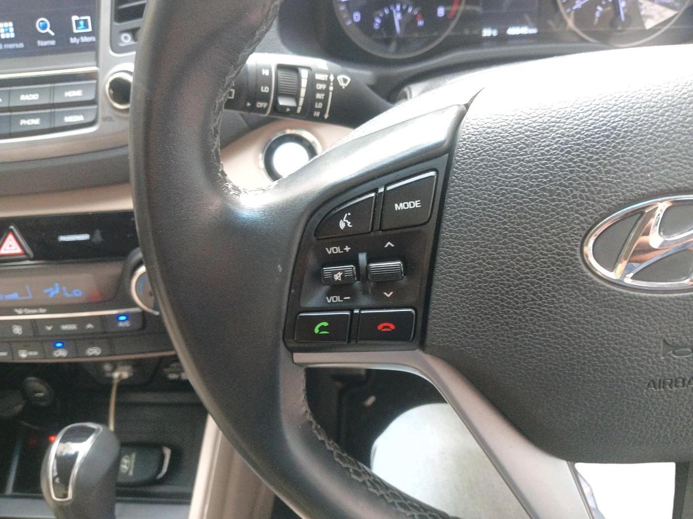 2019 Hyundai Tucson GLS 2WD AT PETROL, Petrol, Automatic, 49,845 km, interior