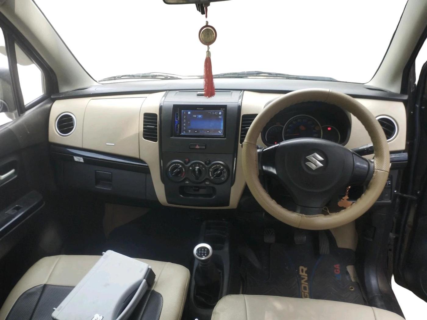 2017 Maruti Wagon R 1.0 VXI, Petrol, Manual, 51,301 km, interior