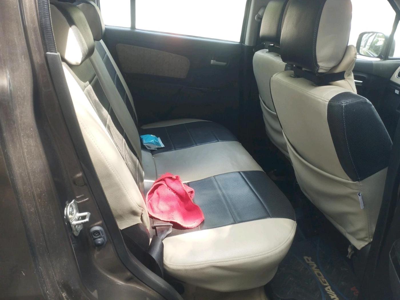2017 Maruti Wagon R 1.0 VXI, Petrol, Manual, 51,301 km, interior