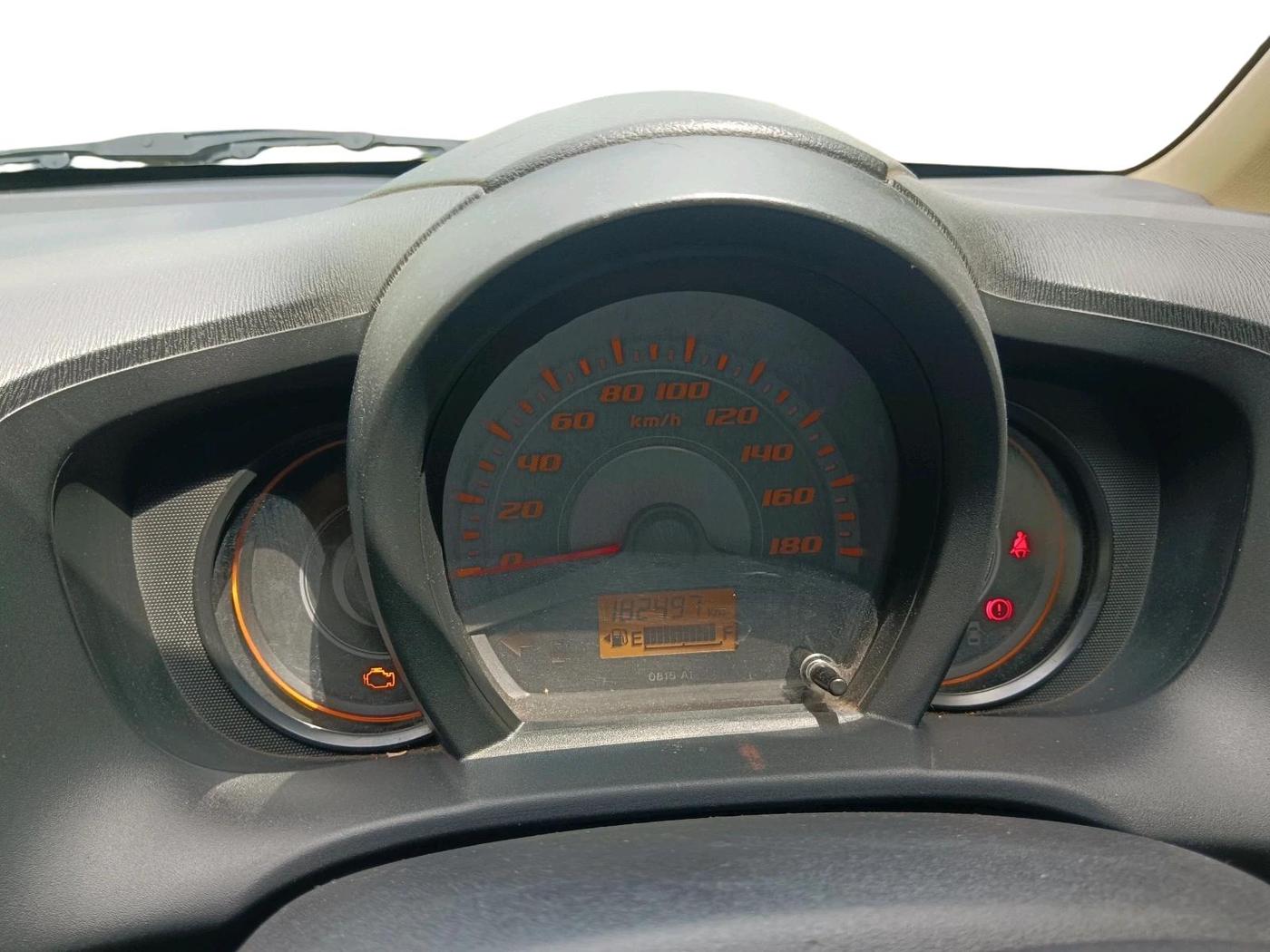 2015 Honda Amaze 1.2L I-VTEC E, Petrol, Manual, 1,82,497 km, interior